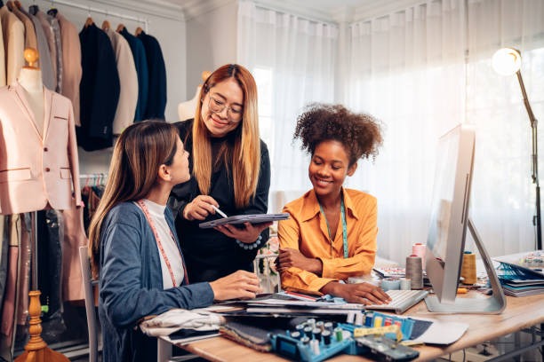 The Role of Structure in Creating Elegant Outfits